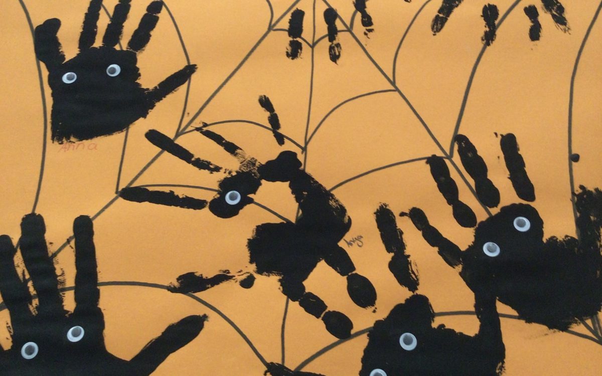 Halloween-Aktion der 5. Klassen mit den Tutoren: Backen, Basteln und Spielen!