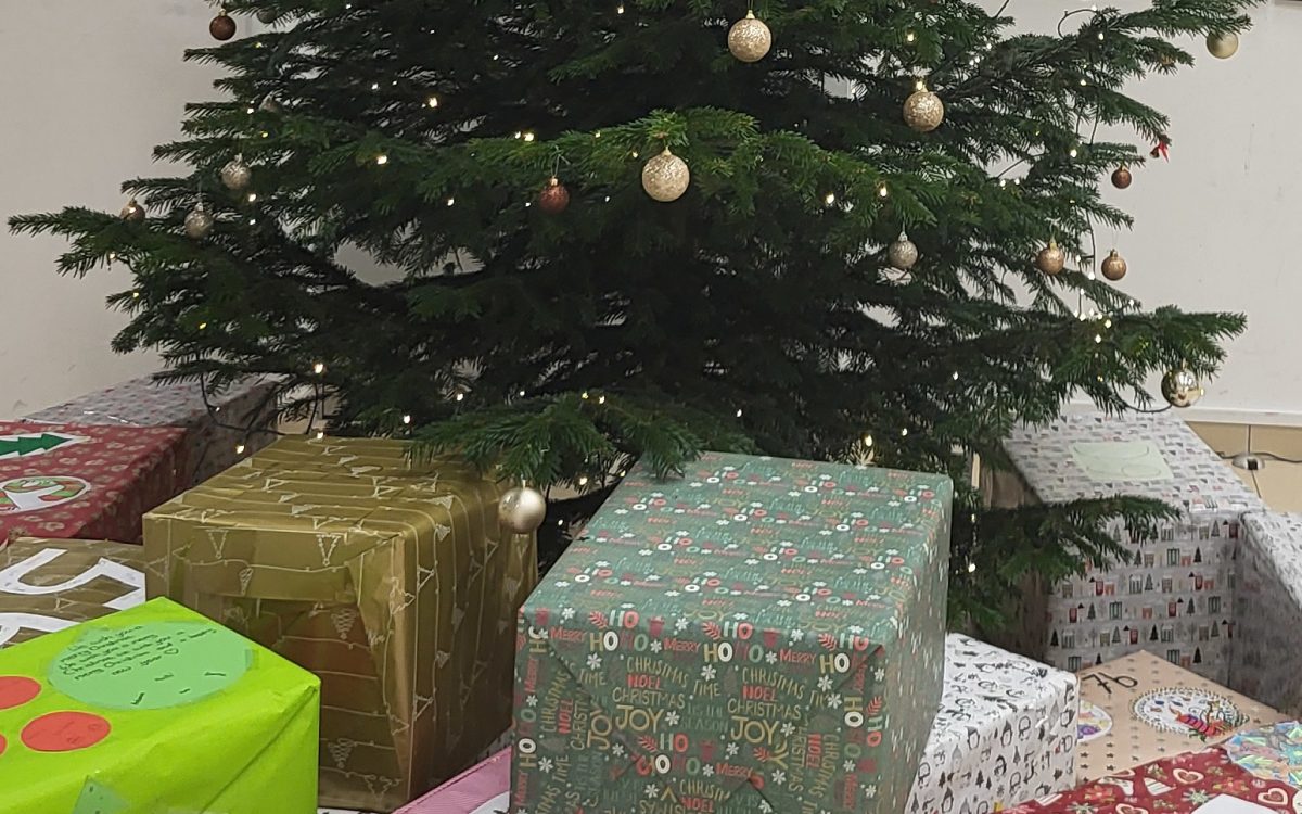 Packaktion für einen guten Zweck