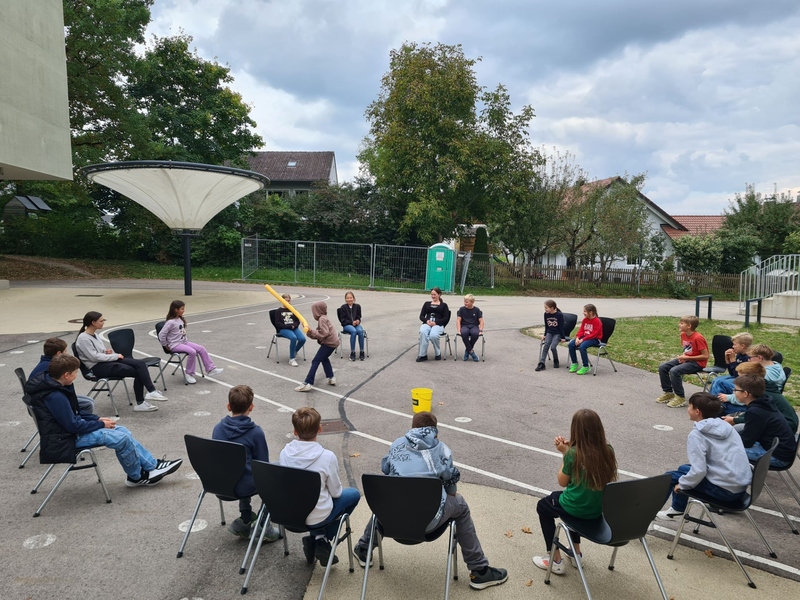 Spielenachmittag 5. Klassen mit Tutoren