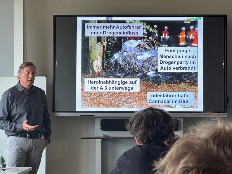 Vortrag der Verkehrswacht in den 10. Klassen